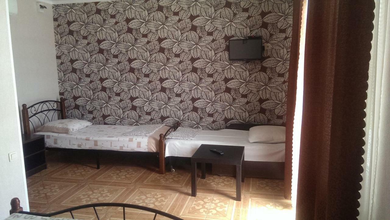 Tikhaya Gavan Guest House Gagra Luaran gambar
