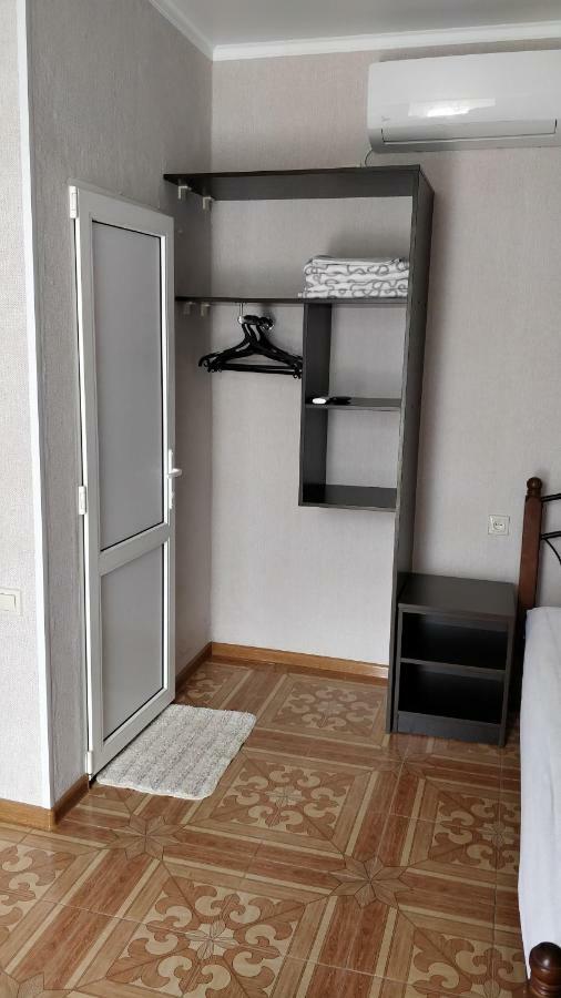 Tikhaya Gavan Guest House Gagra Luaran gambar