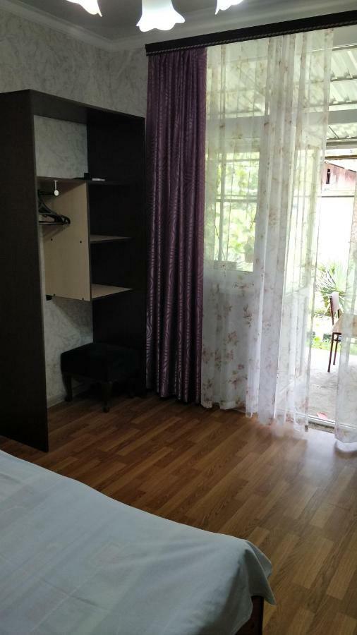 Tikhaya Gavan Guest House Gagra Luaran gambar